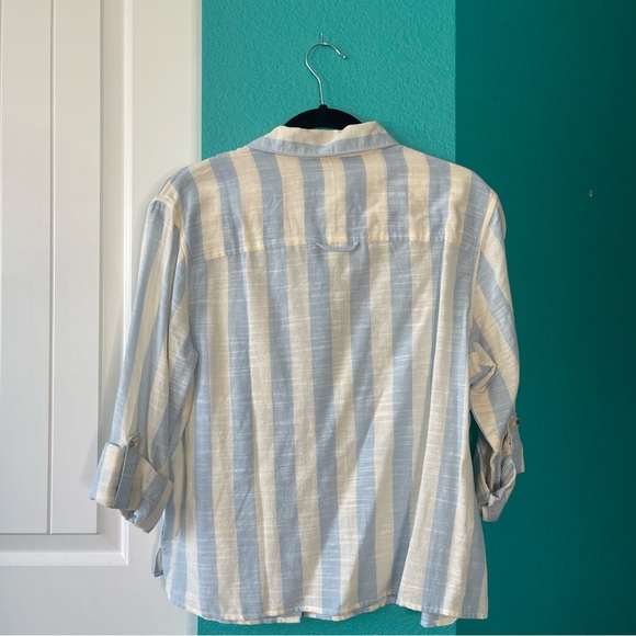 NWOT 3/4 Sleeve Striped Button Down Shirt - Picture 3 of 4